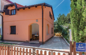 Amazing Apartment In Pavicini With Kitchen